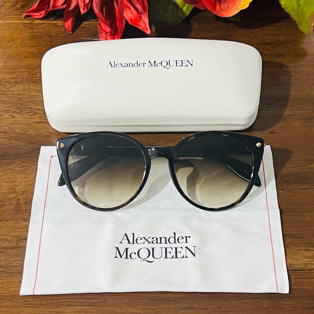 Alexander McQueen Gradient Havana Sunglasses - NEW
